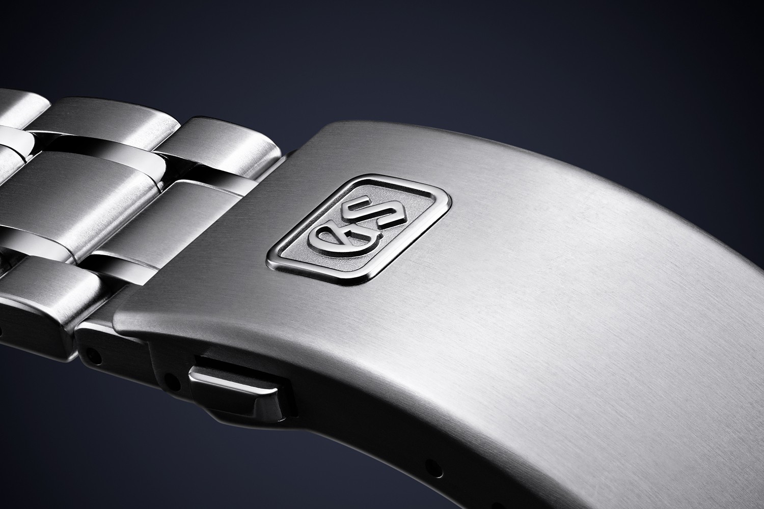 05_SBGC247_clasp_trimweb.jpg