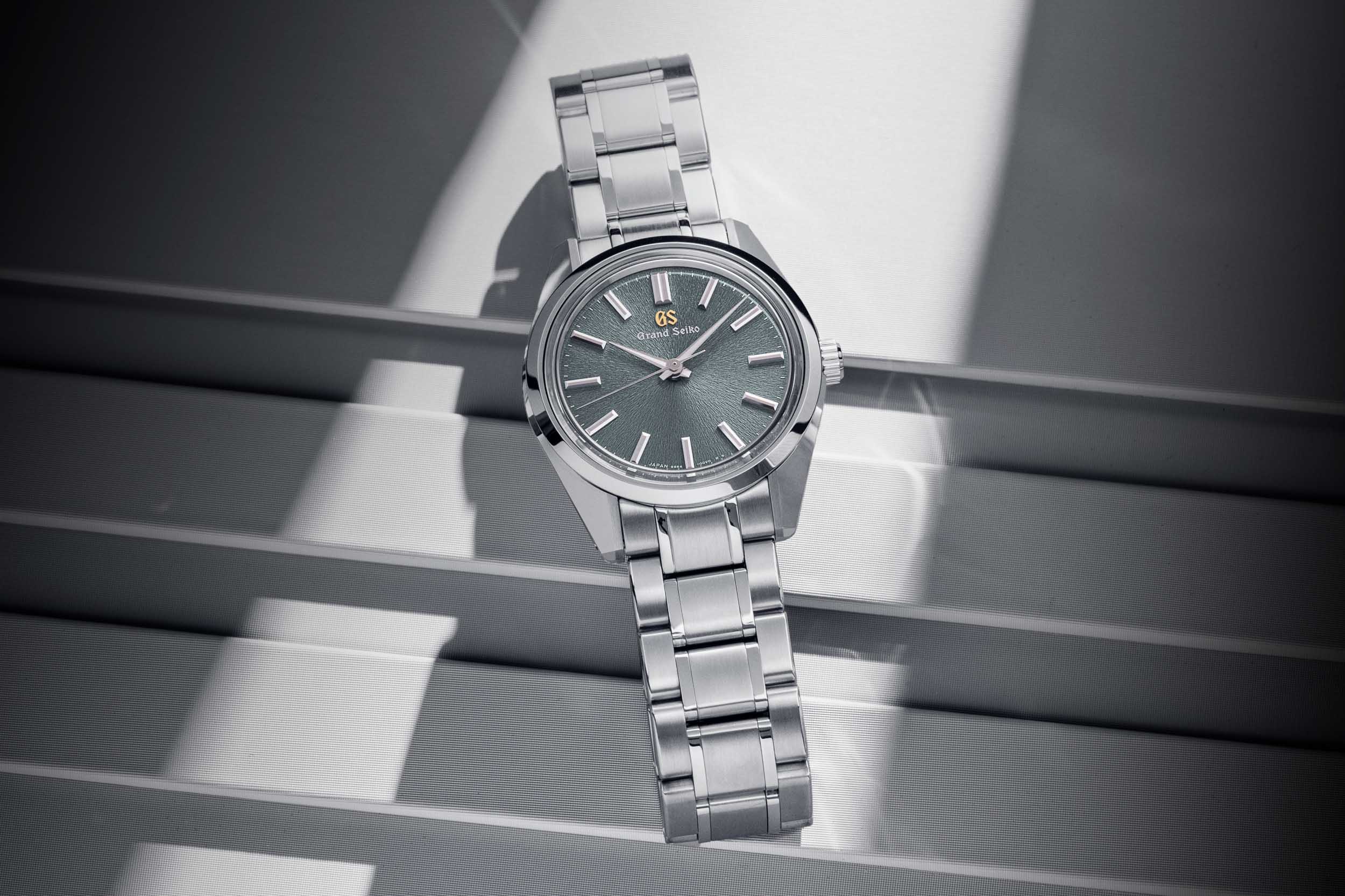 Grand_Seiko_SBGW311_US_Exclusive-Watch-3.jpg