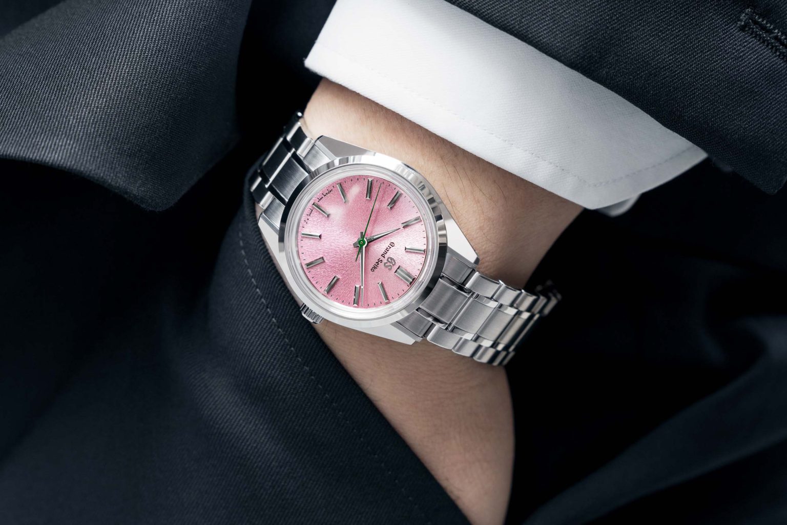 Grand_Seiko_SBGW313_US_Exclusive-Watch-13-1536x1024.jpg