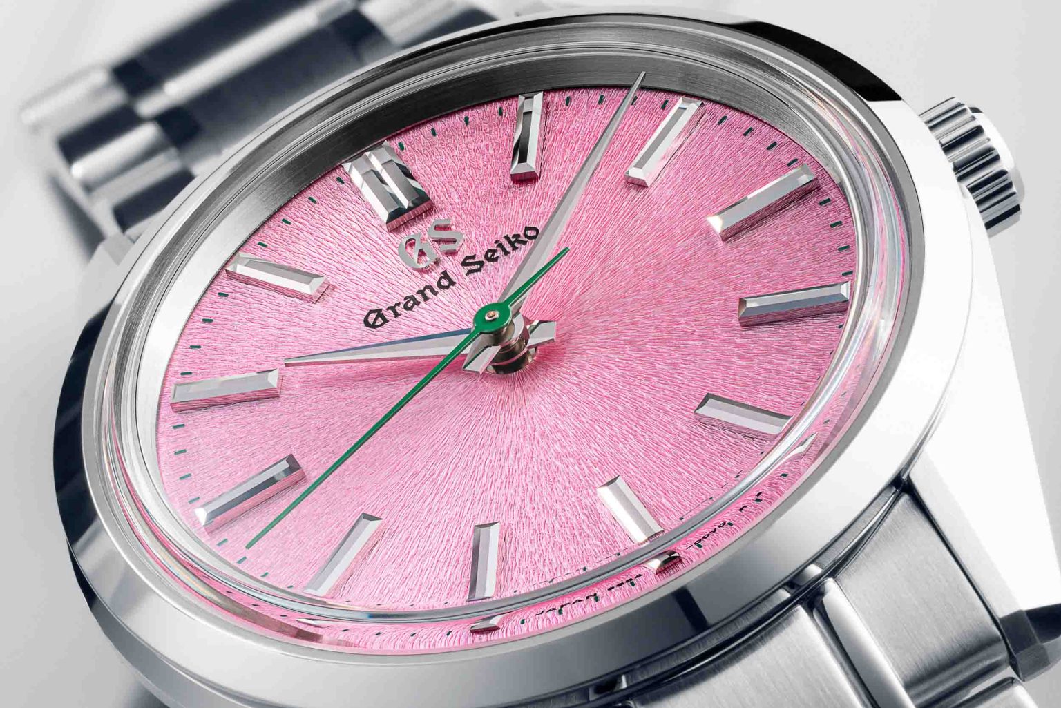 Grand_Seiko_SBGW313_US_Exclusive-Watch-21-1536x1025.jpg