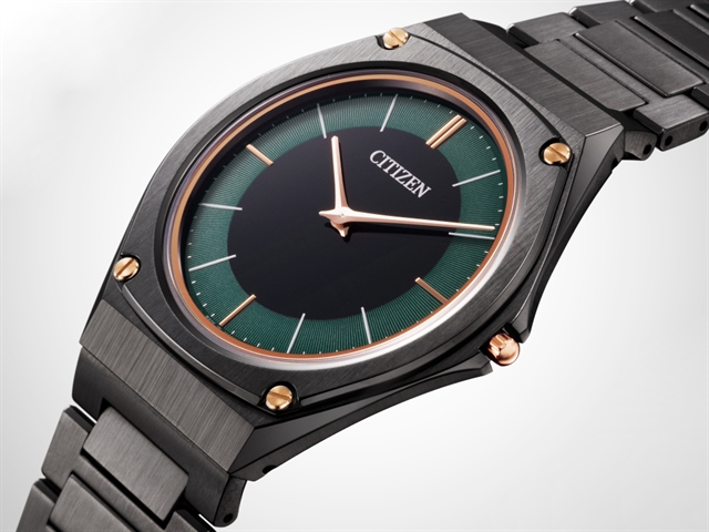 Citizen Eco-Drive One AR5065-54W вышли лимитом с черным корпусом и зеленым циферблатом