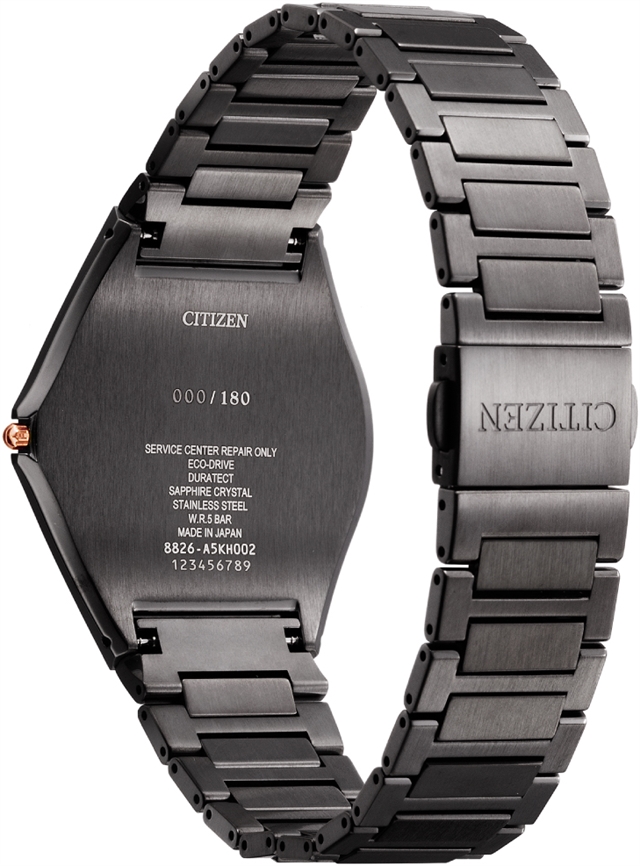 Citizen Eco-Drive One AR5065-54W вышли лимитом с черным корпусом и зеленым циферблатом