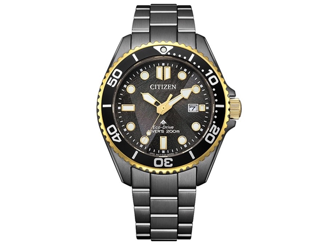 Citizen отметит 50-летие Eco-Drive семью лимитированными часами LIGHT in BLACK