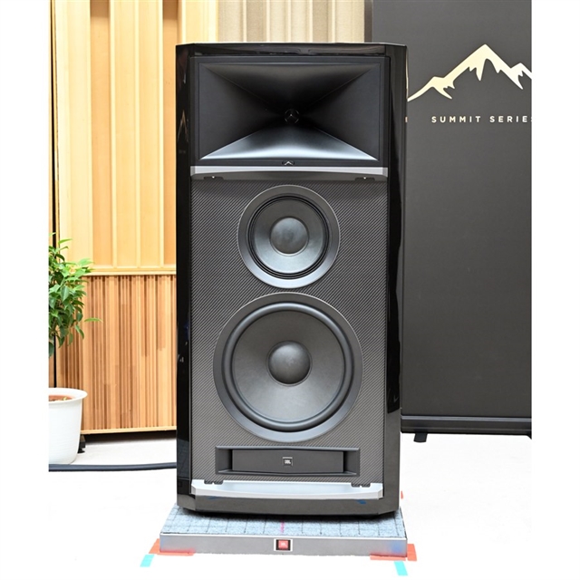 JBL Summit K2 продолжает линию Project K2 и стоит 6,6 млн иен за колонку