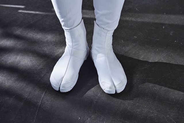 Mizuno представила фестивальные дзика-таби WAVE FESTIVAL с технологией Mizuno Wave