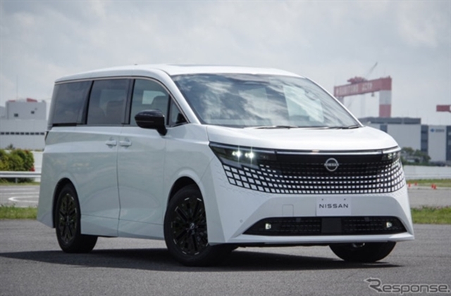 Новый Nissan Elgrand: дизайнер объяснил, как минивэну возвращали достоинство