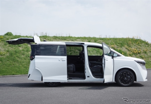 Новый Nissan Elgrand: дизайнер объяснил, как минивэну возвращали достоинство