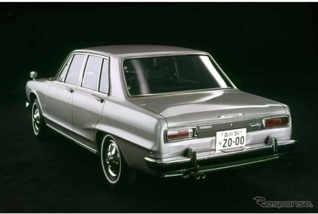 Следующий Nissan Skyline показали на неофициальных рендерах: седану прочат гибрид и до 420 л.с.