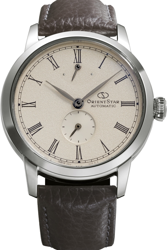 Orient Star M45 F7 Small Second получил калибр F7H44 и три версии