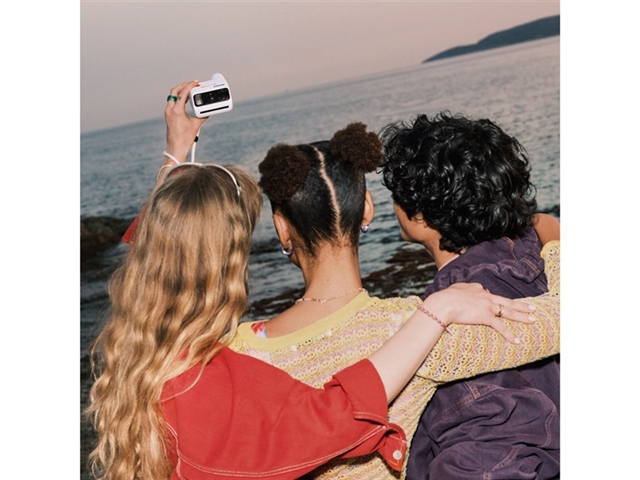 Polaroid Go Generation 3 получил доработанную оптику и пять цветов корпуса