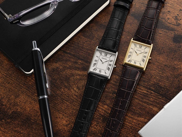 Seiko и nano universe подготовили компактные квадратные часы в двух цветах