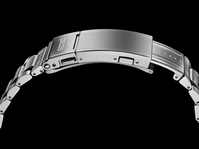 Seiko выпустит к 145-летию две лимитированные модели Prospex с синими безелями