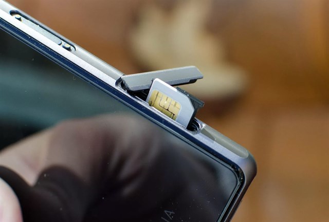 Sony может добавить Xperia 1 VIII новый боковой разъем для камеры и стриминга
