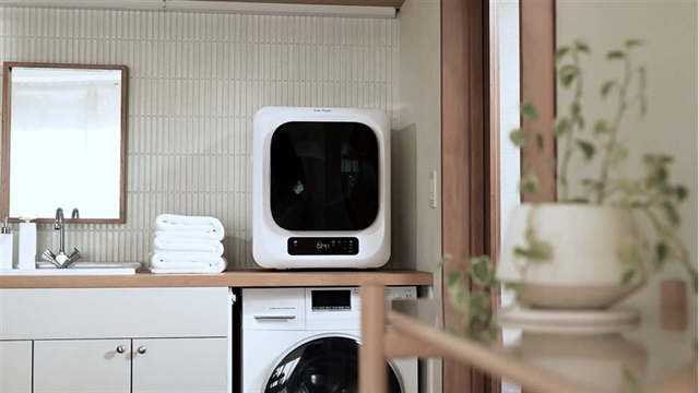 SunRuck начала продажи компактной сушильной машины Smart Cube Dryer на 3 кг с UV-обработкой