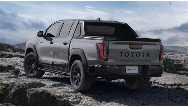 Toyota полностью обновила пикап Hilux: дизель 1GD, полный привод и цены от 4,98 млн иен