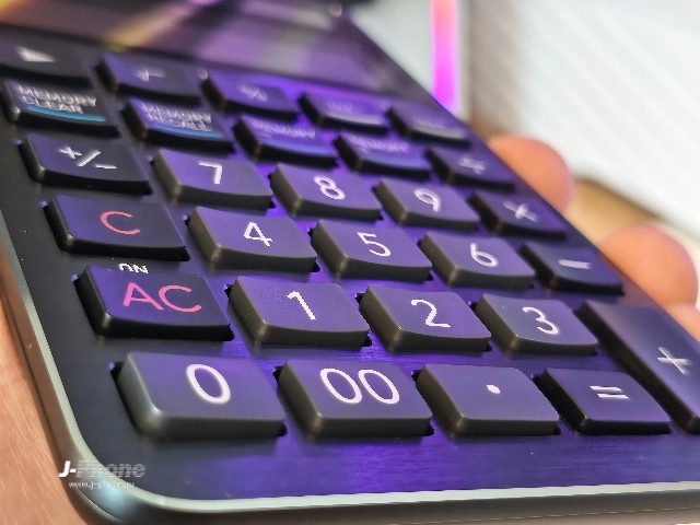 Клавиши Casio S100 крупным планом