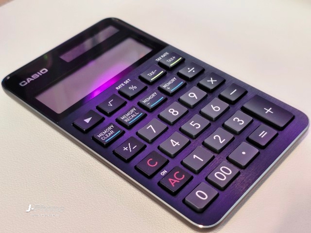 Внешний вид Casio S100