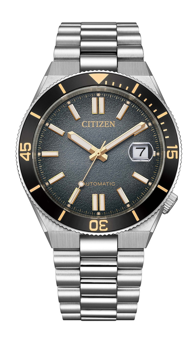 Citizen представила винтажную TSUYOSA NJ0238-57E в черном и золотом