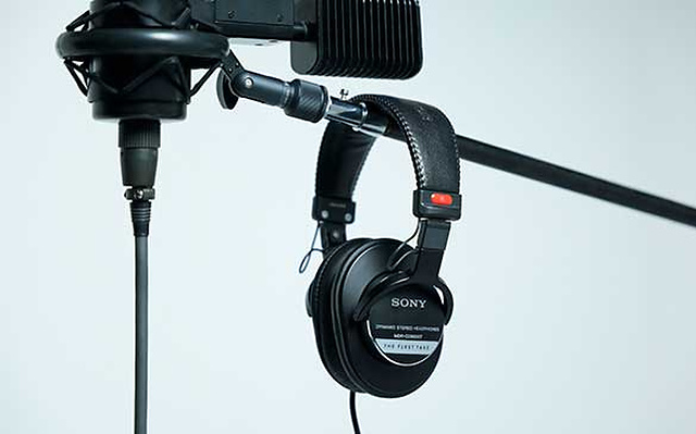 Sony выпустила лимитированный MDR-CD900ST в коллаборации с THE
