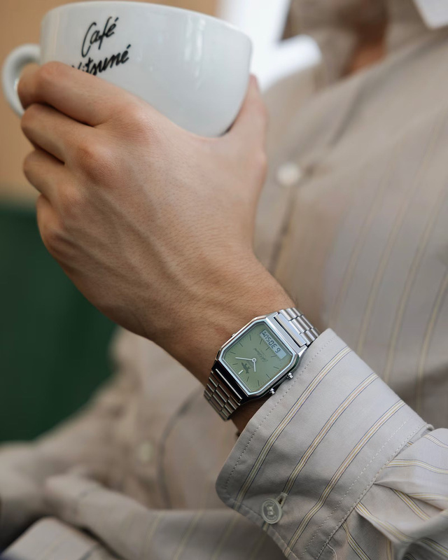 Casio и Café Kitsuné выпустили часы AQ-230ECK с циферблатом цвета матча