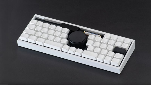 Elekit выпустила STEEPLECORE — клавиатуру-конструктор с трекболом или трекпадом