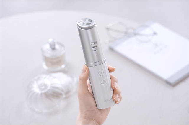 Iris Ohyama выпустила MiCOLA Multi Skin Booster с тремя режимами ухода