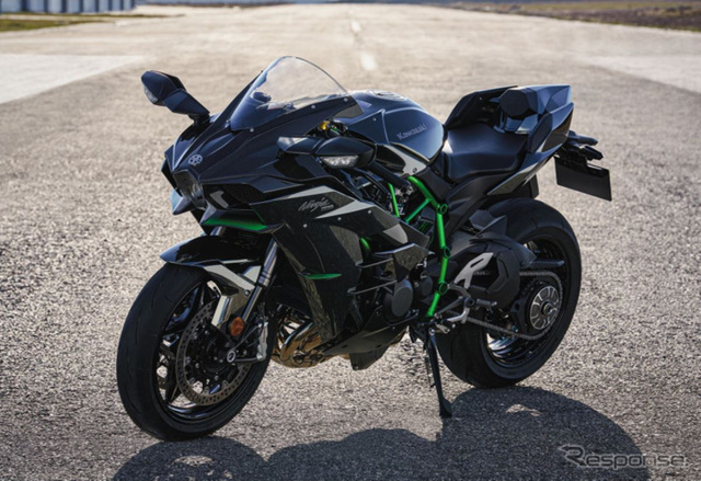 Kawasaki Ninja H2 Carbon вызвала в Японии восторг и разговоры о цене мечты