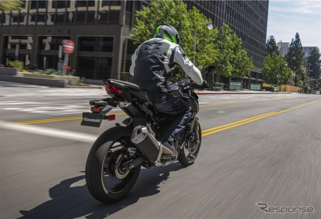 Kawasaki обновила Z250 и Z400 к 2027 году новыми цветами и графикой