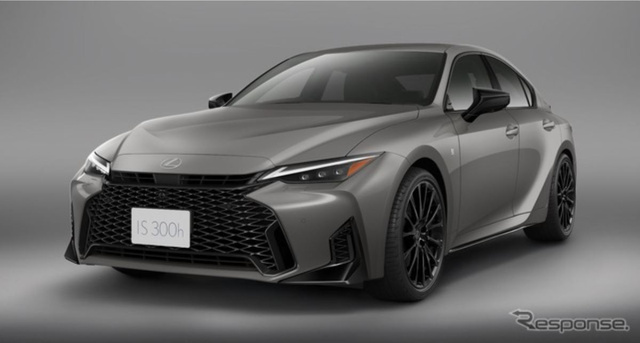 Lexus обновила IS300h и представила F SPORT Mode Black VI с колёсами BBS