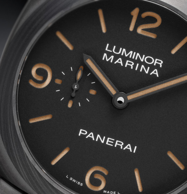 Panerai представила Luminor Marina PAM01707 в корпусе Carbotech