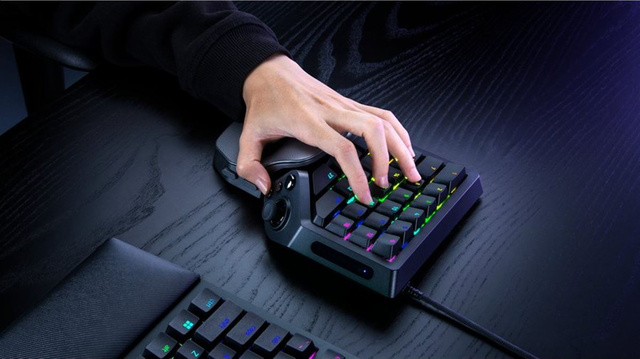 Razer представила Tartarus V2 Pro с аналоговыми клавишами и опросом 8000 Гц