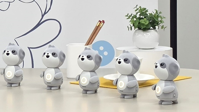 Sharp представила второго Poketomo: дерзкий AI-робот может спорить с владельцем