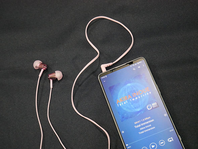 Sony объяснила, почему Xperia 1 VIII сохранила 3,5-мм разъём