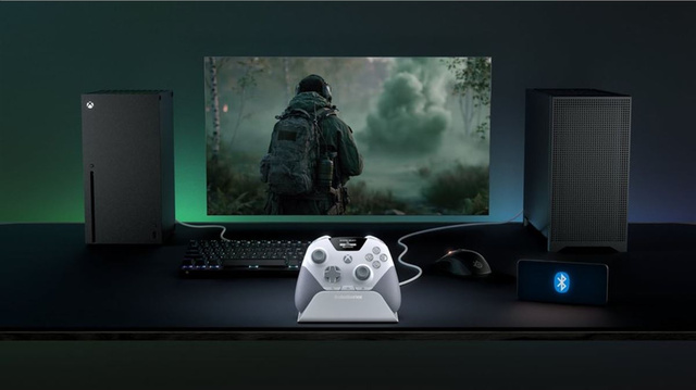 SteelSeries выпустила Aeon Pro с OLED-экраном и двумя сменными аккумуляторами
