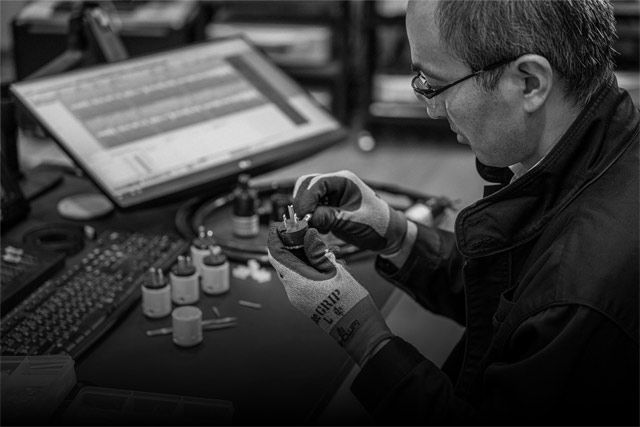 Esoteric анонсировала лимитированный сетевой кабель 7N-PC55ES LTD из серии Esoteric Mastering Edition