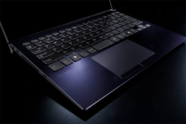 VAIO представила 13,3-дюймовый трансформер VAIO T с механизмом Multi-Flip и процессорами Intel Core Ultra Series 3
